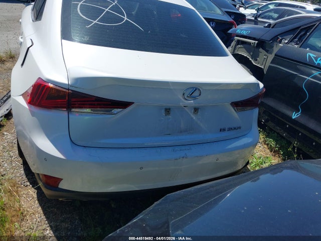 44519492 :رقم المزاد ، JTHBA1D28H5061200 vin ، 2017 Lexus Is 200t مزاد بيع