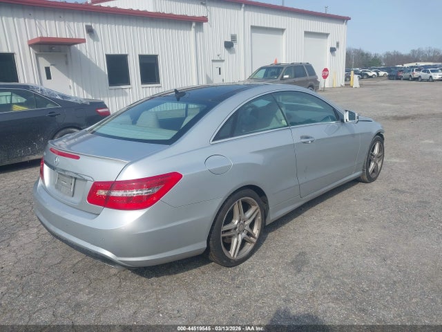 2011 MERCEDES-BENZ E 550 WDDKJ7CB9BF098382 Photo 3