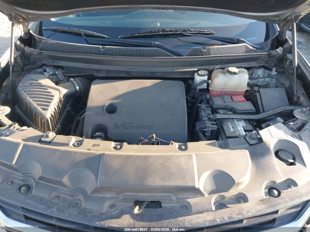 1GNERFKWXKJ118061 Chevrolet Traverse Ls
