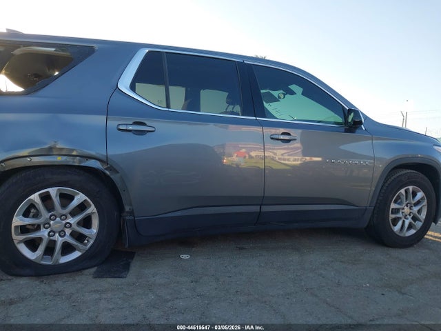 1GNERFKWXKJ118061 Chevrolet Traverse Ls