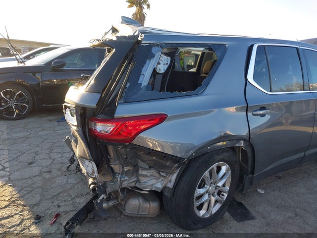 1GNERFKWXKJ118061 Chevrolet Traverse Ls