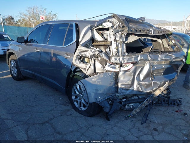 1GNERFKWXKJ118061 Chevrolet Traverse Ls
