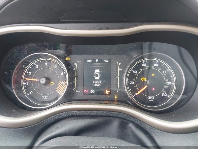 1C4PJLCS3FW601886 Jeep Cherokee Latitude
