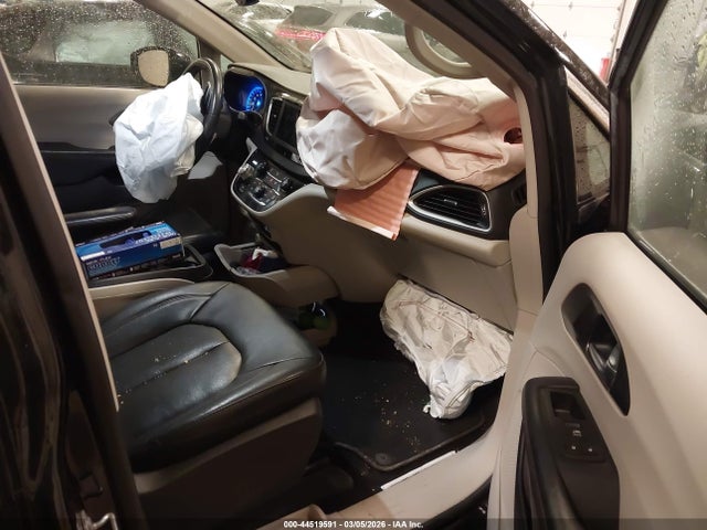 2020 CHRYSLER PACIFICA 2C4RC1BG5LR138917 Photo 4