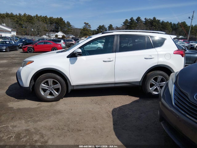 2T3RFREV4FW338424 Toyota Rav4 Xle