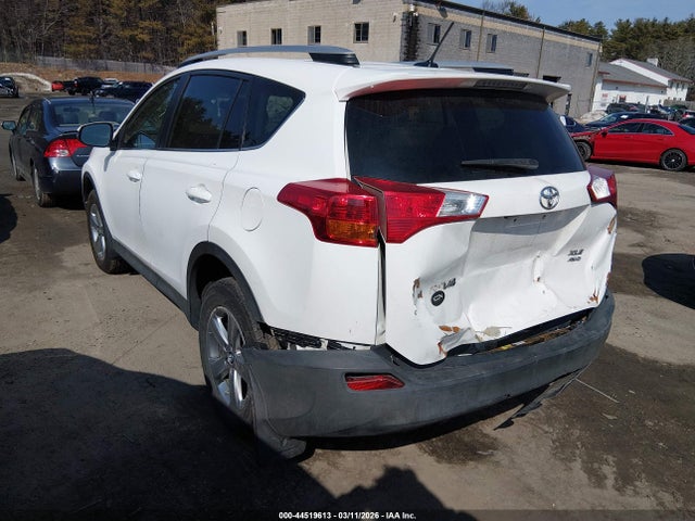 2T3RFREV4FW338424 Toyota Rav4 Xle