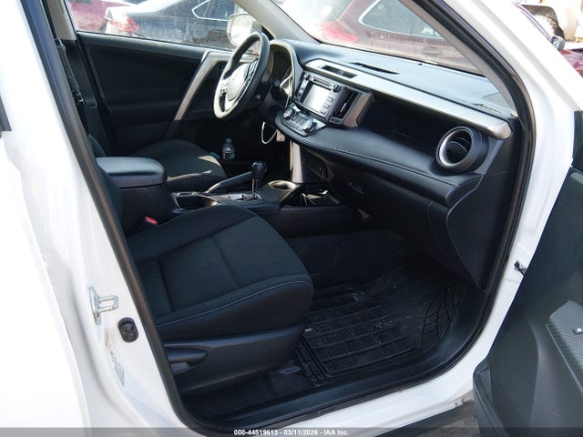 2T3RFREV4FW338424 Toyota Rav4 Xle