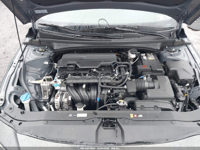 KMHLL4DGXSU865469 Hyundai ELANTRA SE