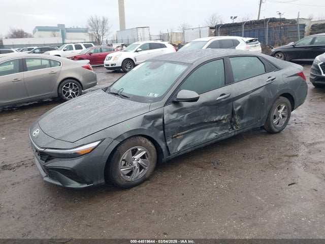 KMHLL4DGXSU865469 Hyundai ELANTRA SE