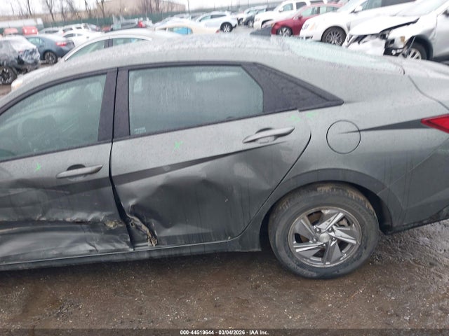 KMHLL4DGXSU865469 Hyundai ELANTRA SE