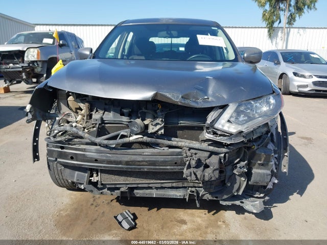 Nissan ROGUE S 2017 KNMAT2MT7HP553839 Image 13