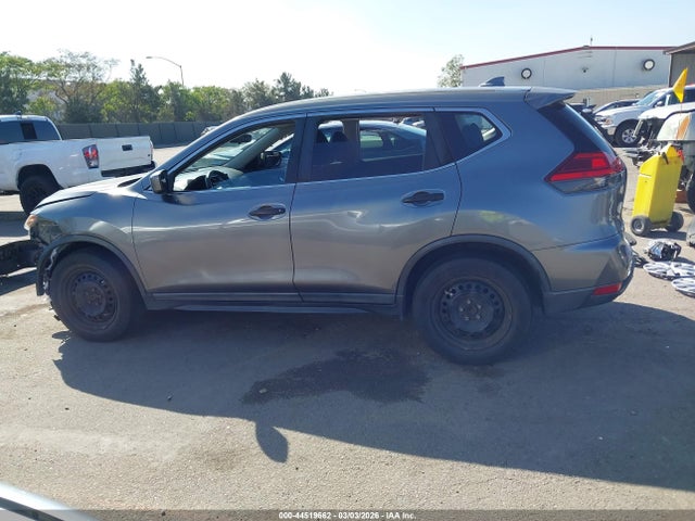 Nissan ROGUE S 2017 KNMAT2MT7HP553839 Image 15