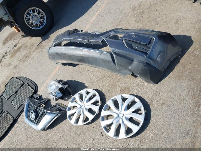 Nissan ROGUE S 2017 KNMAT2MT7HP553839 Image 12