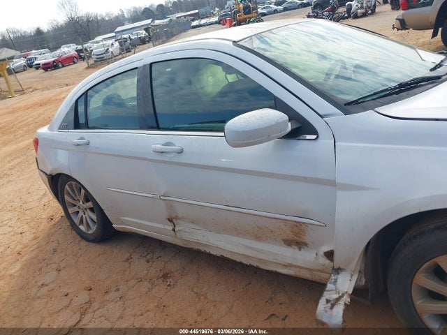 Продажа на аукционе авто 2013 Chrysler 200 Touring, vin: 1C3CCBBBXDN714441, номер лота: 44519676