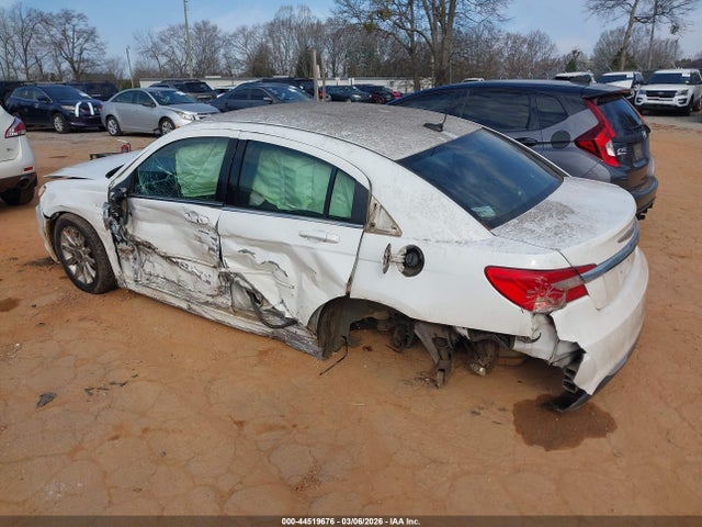 Продажа на аукционе авто 2013 Chrysler 200 Touring, vin: 1C3CCBBBXDN714441, номер лота: 44519676