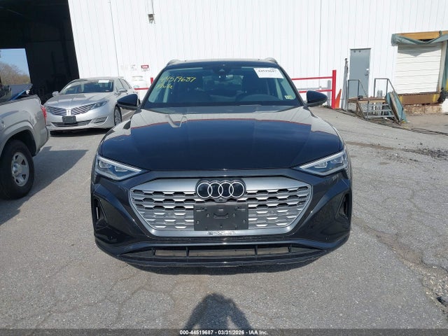 Продажа на аукционе авто 2024 Audi Q8 E-tron Premium Plus Quattro, vin: WA15AAGE6RB061388, номер лота: 44519687