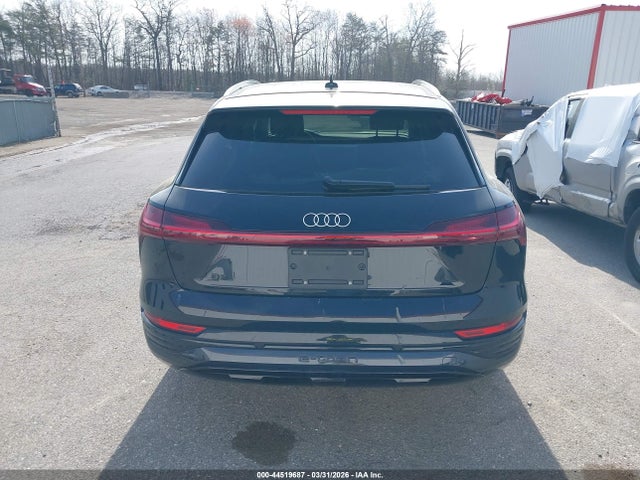 Продажа на аукционе авто 2024 Audi Q8 E-tron Premium Plus Quattro, vin: WA15AAGE6RB061388, номер лота: 44519687
