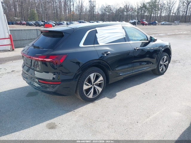 Продажа на аукционе авто 2024 Audi Q8 E-tron Premium Plus Quattro, vin: WA15AAGE6RB061388, номер лота: 44519687