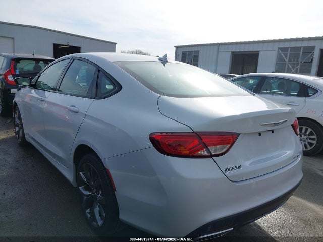 2015 Chrysler 200 S მანქანა იყიდება აუქციონზე, vin: 1C3CCCBG9FN638747, აუქციონის ნომერი: 44519741