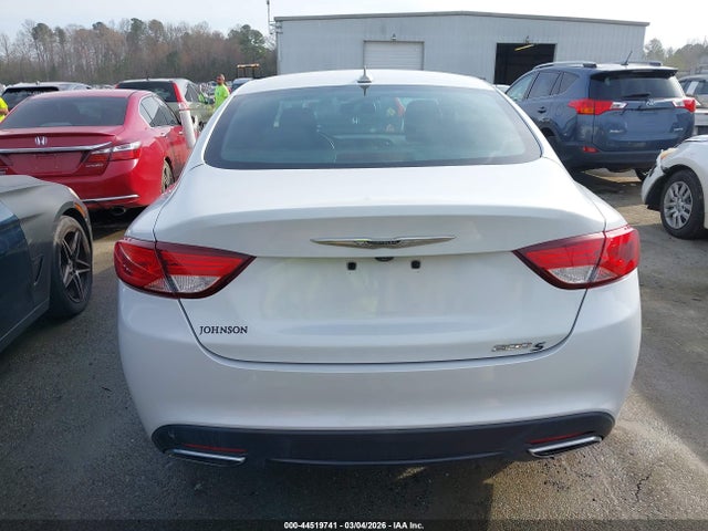 2015 Chrysler 200 S მანქანა იყიდება აუქციონზე, vin: 1C3CCCBG9FN638747, აუქციონის ნომერი: 44519741