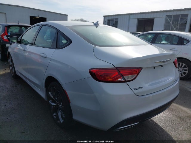2015 Chrysler 200 S მანქანა იყიდება აუქციონზე, vin: 1C3CCCBG9FN638747, აუქციონის ნომერი: 44519741