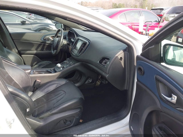 2015 Chrysler 200 S მანქანა იყიდება აუქციონზე, vin: 1C3CCCBG9FN638747, აუქციონის ნომერი: 44519741