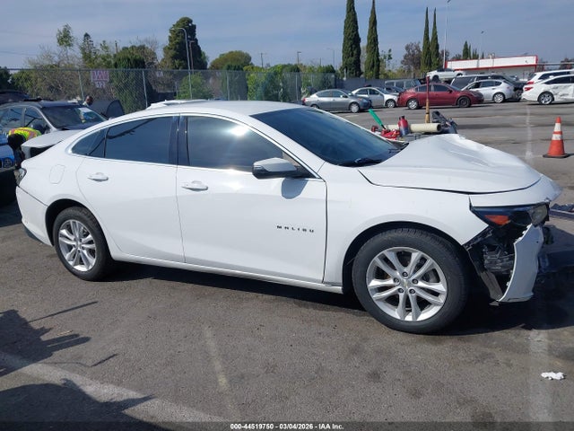 1G1ZD5ST8JF271041 Chevrolet MALIBU LT