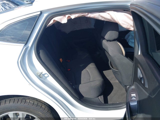 1G1ZD5ST8JF271041 Chevrolet MALIBU LT