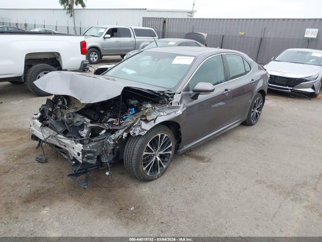 4T1B21HK0JU006921 Toyota Camry Hybrid Se