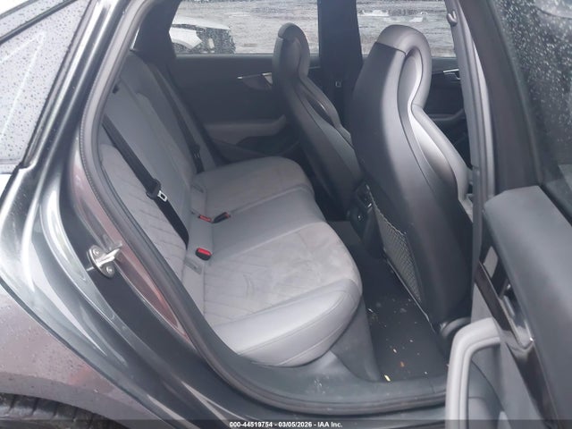2022 Audi S4 Premium Tfsi Quattro Tiptronic მანქანა იყიდება აუქციონზე, vin: WAUA4AF45NA011101, აუქციონის ნომერი: 44519754