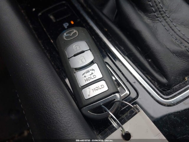 2019 MAZDA MAZDA6 JM1GL1UM8K1510389 Photo 10