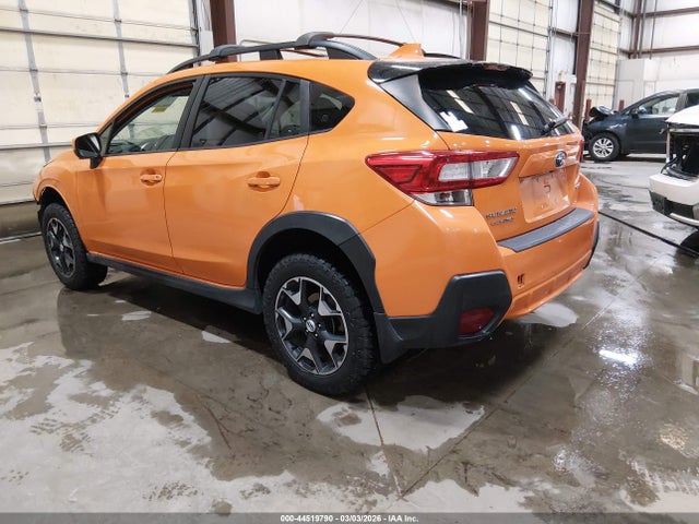 2018 SUBARU CROSSTREK JF2GTADC2JH243703 Photo 2