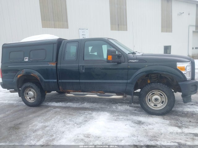44519805 :رقم المزاد ، 1FT7X2B64FEB89500 vin ، 2015 Ford F-250 Xl مزاد بيع