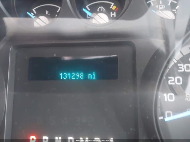44519805 :رقم المزاد ، 1FT7X2B64FEB89500 vin ، 2015 Ford F-250 Xl مزاد بيع