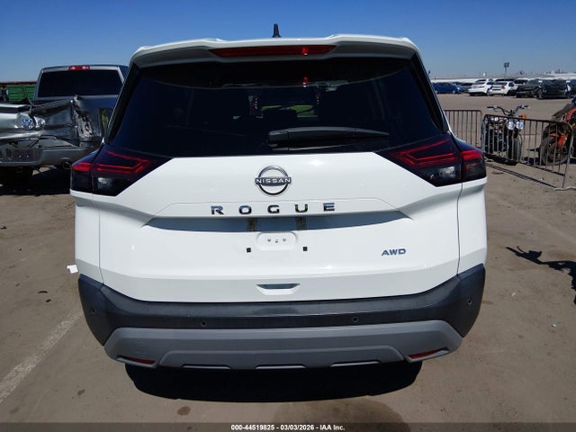 5N1BT3AB4PC802038 Nissan Rogue S Intelligent Awd