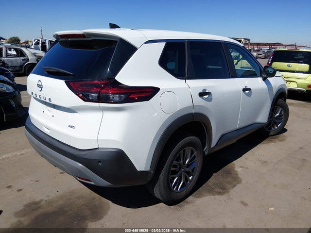 5N1BT3AB4PC802038 Nissan Rogue S Intelligent Awd