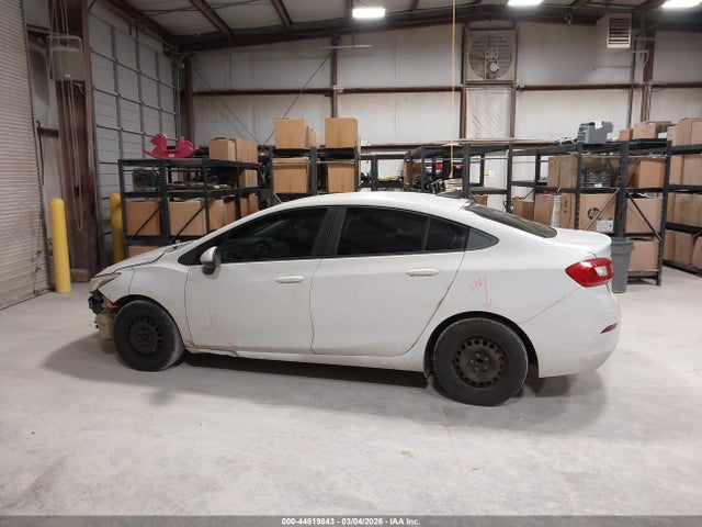 1G1BC5SM9H7140153 Chevrolet Cruze Ls Auto