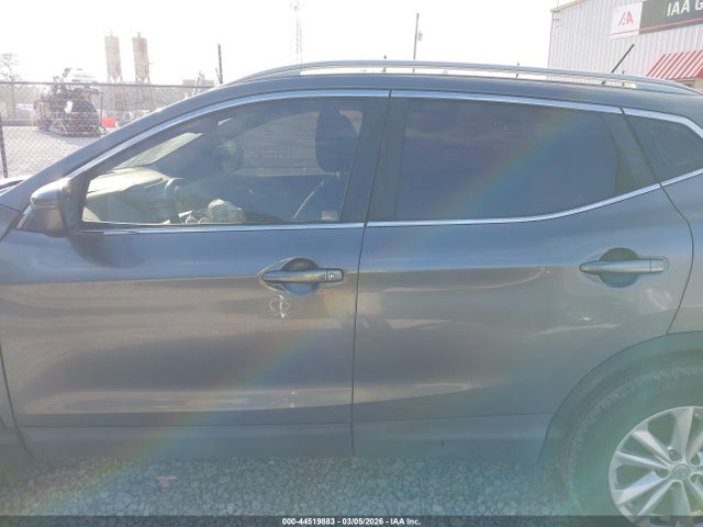 JN1BJ1CP2JW102616 Nissan Rogue Sport Sv
