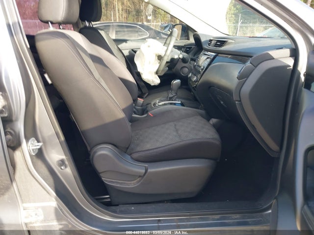 JN1BJ1CP2JW102616 Nissan Rogue Sport Sv