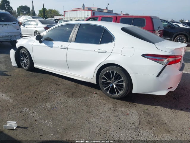 Toyota CAMRY SE 2018 4T1B11HK3JU086248 Image 3