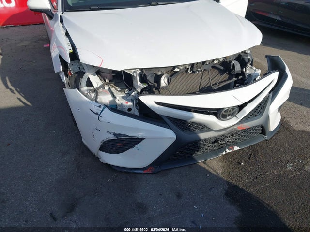 Toyota CAMRY SE 2018 4T1B11HK3JU086248 Image 6