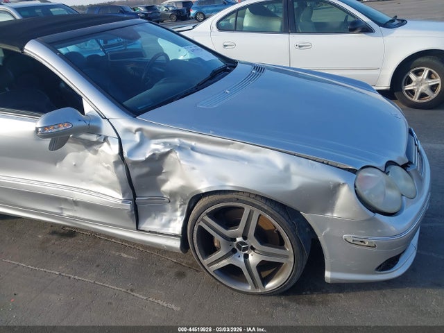 2005 MERCEDES-BENZ CLK 500 WDBTK75J85F149518 Photo 5
