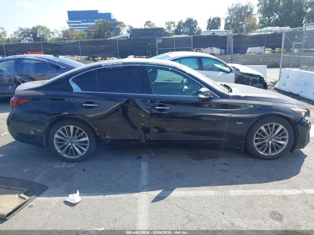 44519934 :رقم المزاد ، JN1EV7AP9JM350848 vin ، 2018 Infiniti Q50 3.0t Luxe مزاد بيع