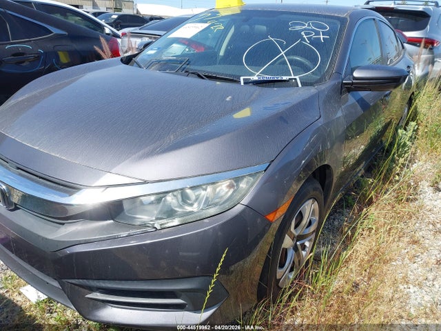 2018 HONDA CIVIC 2HGFC2F58JH514077 Photo 1