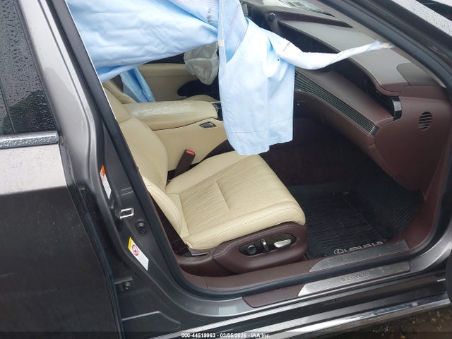 2018 LEXUS LS 500 JTHB51FF4J5004079 Photo 4