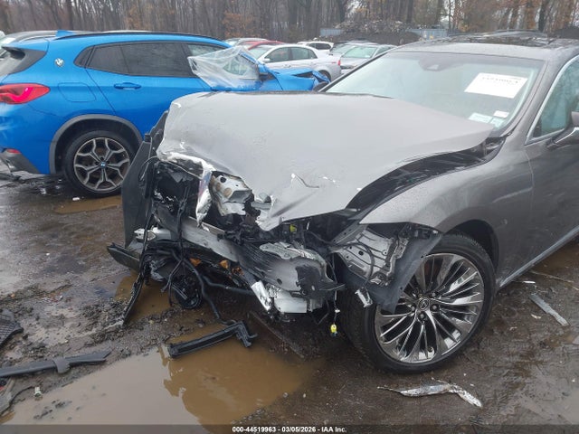 2018 LEXUS LS 500 JTHB51FF4J5004079 Photo 5