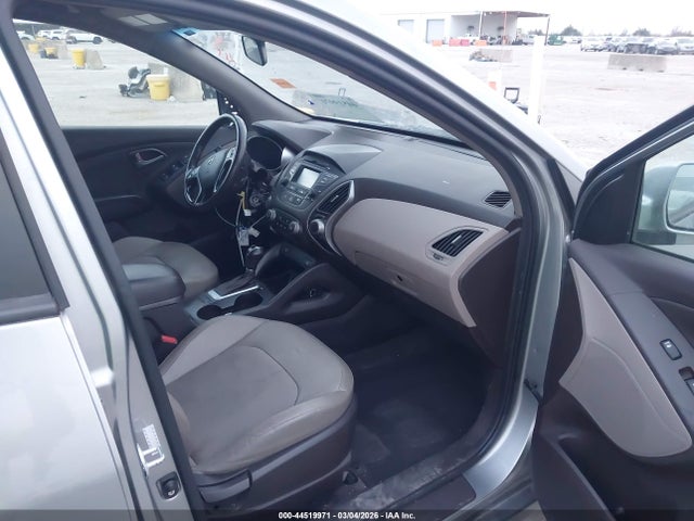 2015 Hyundai Tucson Se მანქანა იყიდება აუქციონზე, vin: KM8JU3AG2FU094711, აუქციონის ნომერი: 44519971