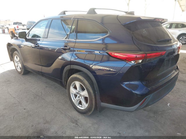 Toyota Highlander Le 2022 5TDBZRBH6NS584236 Image 3