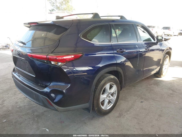 Toyota Highlander Le 2022 5TDBZRBH6NS584236 Image 4