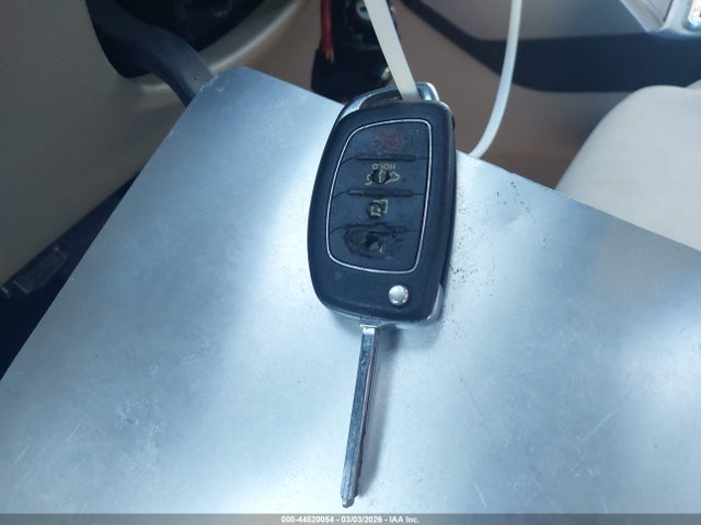 Hyundai SONATA SE 2017 5NPE24AF1HH450359 Image 11